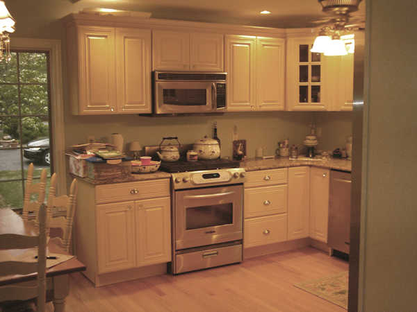 Medium Kitchen